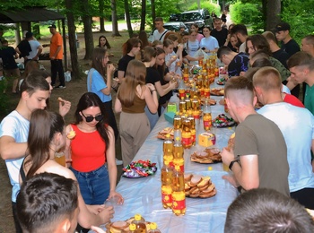 Похід до Білогрудівського лісу на честь Дня друзів