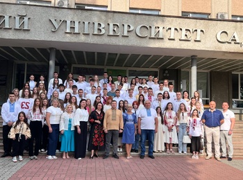 Перший дзвоник для першокурсників факультету економіки та підприємництва